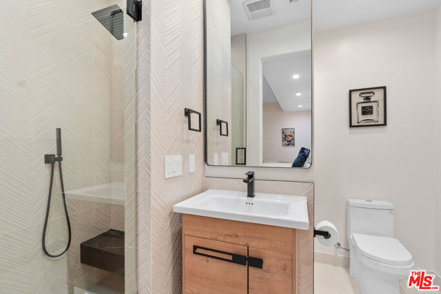 4 Bed Home for Sale in Venice, California