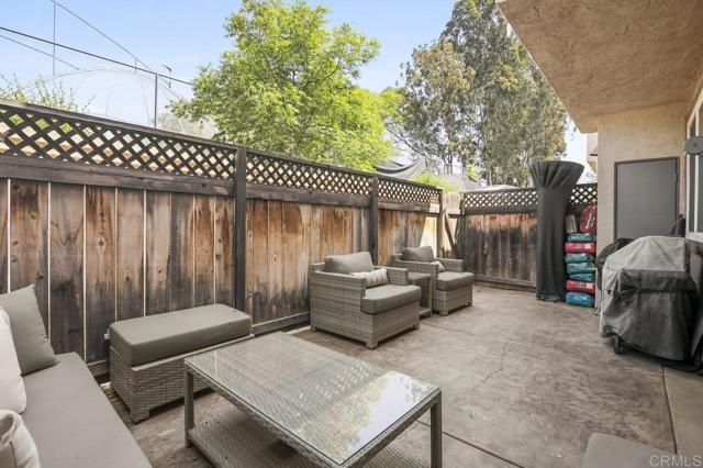 Detail Gallery Image 30 of 64 For 11372 via Rancho San Diego #B,  El Cajon,  CA 92019 - 3 Beds | 2/1 Baths