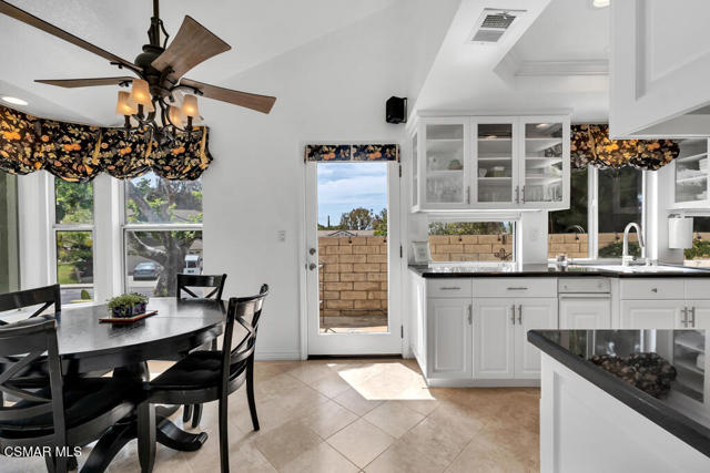 13101 Thomasville Court, Moorpark CA: https://media.crmls.org/mediaz/62f60ad7-0db2-43ab-84af-7246db46ffc6.jpg