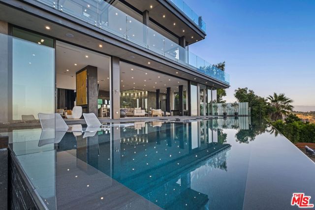 2304 Donella Circle, Los Angeles, CA 90077