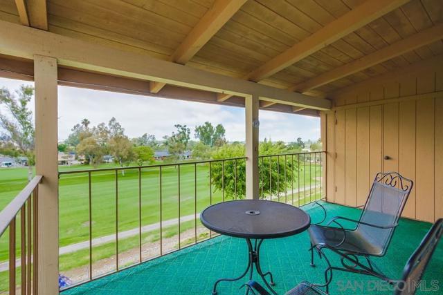1976 Fairway Circle, San Marcos CA: https://media.crmls.org/mediaz/62f70242-4df8-4b25-b1c4-de0a6d2ad654.jpg