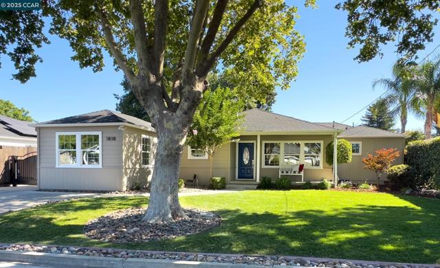 1818 Granada Dr, Concord CA: https://media.crmls.org/mediaz/62f858a2-4f6e-487a-b815-5b113032a5cc.jpg