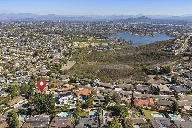 6346 Ridge Manor Avenue, San Diego CA: https://media.crmls.org/mediaz/62f99a8e-906d-48d7-977e-527c150ae2d3.jpg