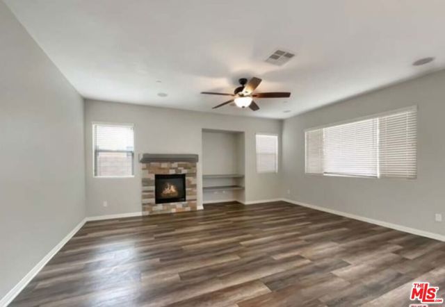 8823 Mora Court, Lancaster CA: https://media.crmls.org/mediaz/62fab567-81f3-4161-84af-1d2c7d0a4f19.jpg