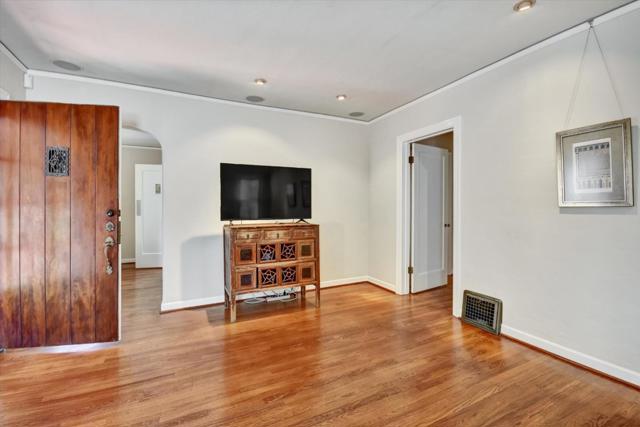 80 Hobson Street, San Jose CA: https://media.crmls.org/mediaz/62fb4d7b-f25a-4c3f-b454-14fb4f74b2be.jpg