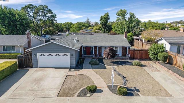 394 Encino, Livermore CA: https://media.crmls.org/mediaz/62fc46e0-ced0-4edd-a3ab-96be0b29f447.jpg