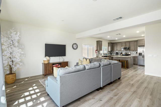 Image 14 of 38 For 9705 Puesta Del Sol Place