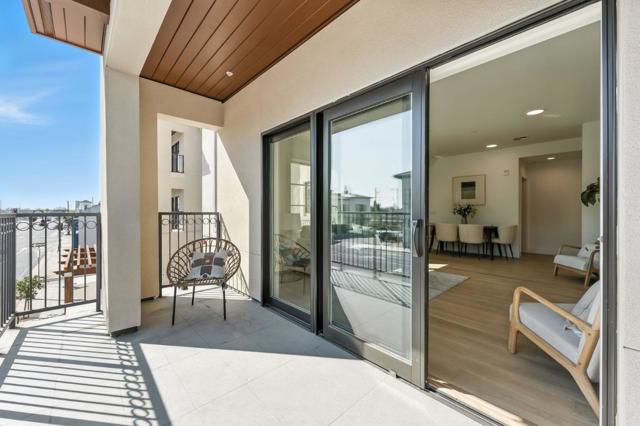560 El Camino Real, San Carlos CA: https://media.crmls.org/mediaz/62fcb4f9-3f08-43eb-be50-39a78d539c8a.jpg