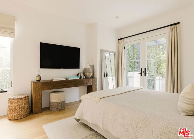 Image 21 of 41 For 408 Westbourne Drive