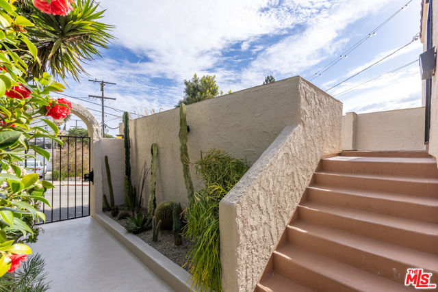 2922 Highland Avenue photo 3