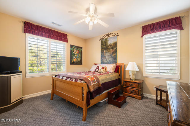 5019 Corral Street, Simi Valley CA: https://media.crmls.org/mediaz/62fe4b51-206d-4e1e-8073-6646a421c0d7.jpg