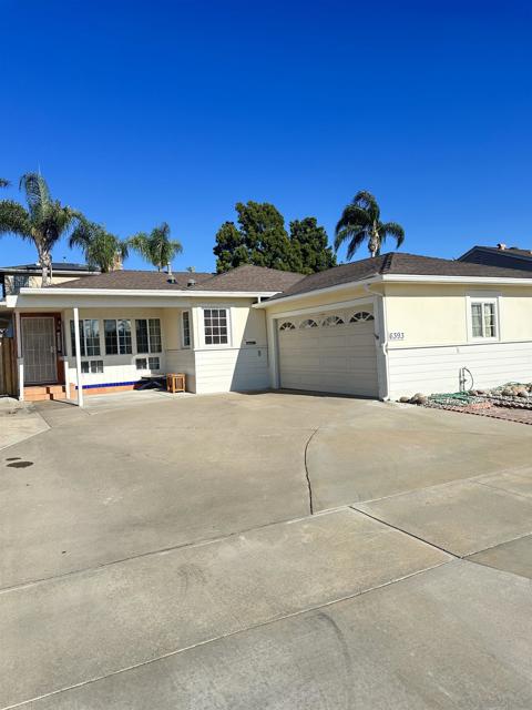 6393 49th Street, San Diego CA: https://media.crmls.org/mediaz/62fe7f25-63ed-476c-8a25-8af9b5aad388.jpg