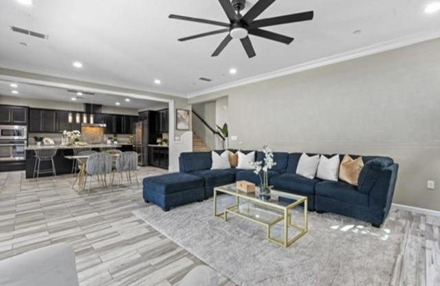 1737 Cranbrook Court, Lathrop CA: https://media.crmls.org/mediaz/62ff6911-e076-46a1-afdd-46b848372162.jpg