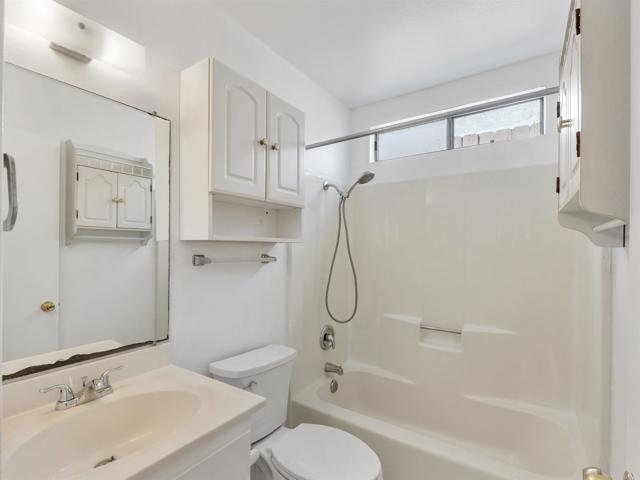 Detail Gallery Image 15 of 28 For 1521 Temple Heights Dr, Oceanside,  CA 92056 - 2 Beds | 1 Baths