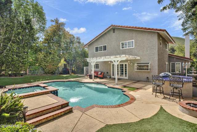 30836 Overfall Drive, Westlake Village CA: https://media.crmls.org/mediaz/62ffd368-392e-4e55-9427-4367af86c9e5.jpg
