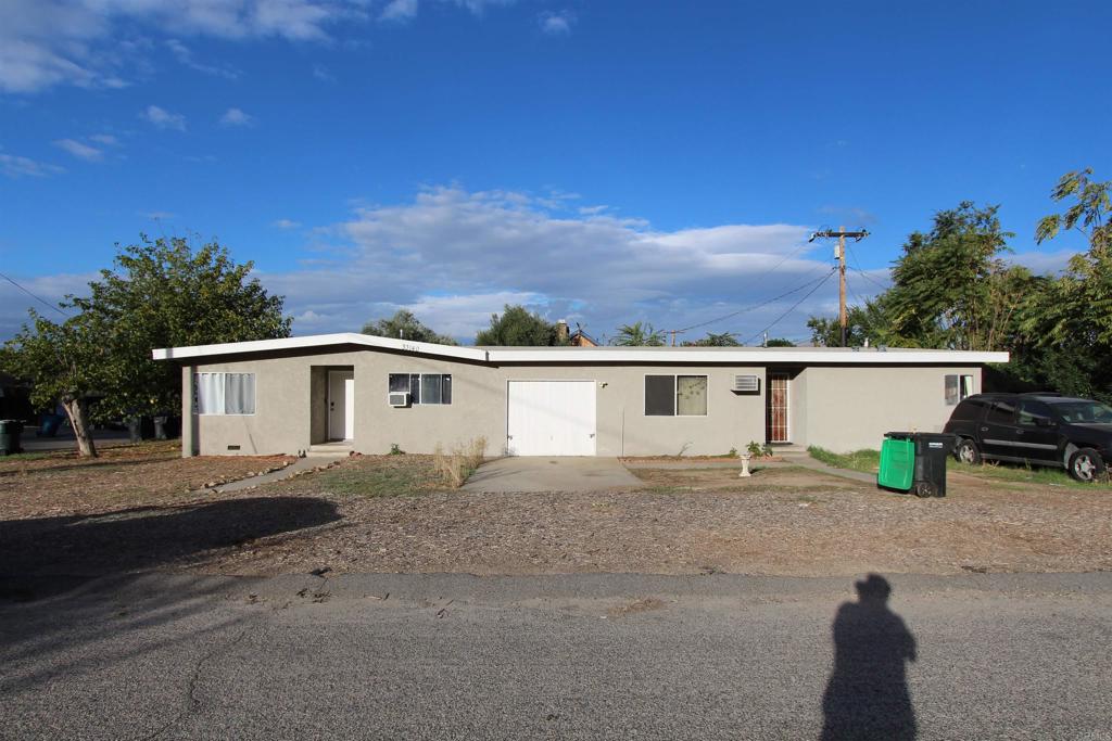 Duplex at 33140 Lorimer Street