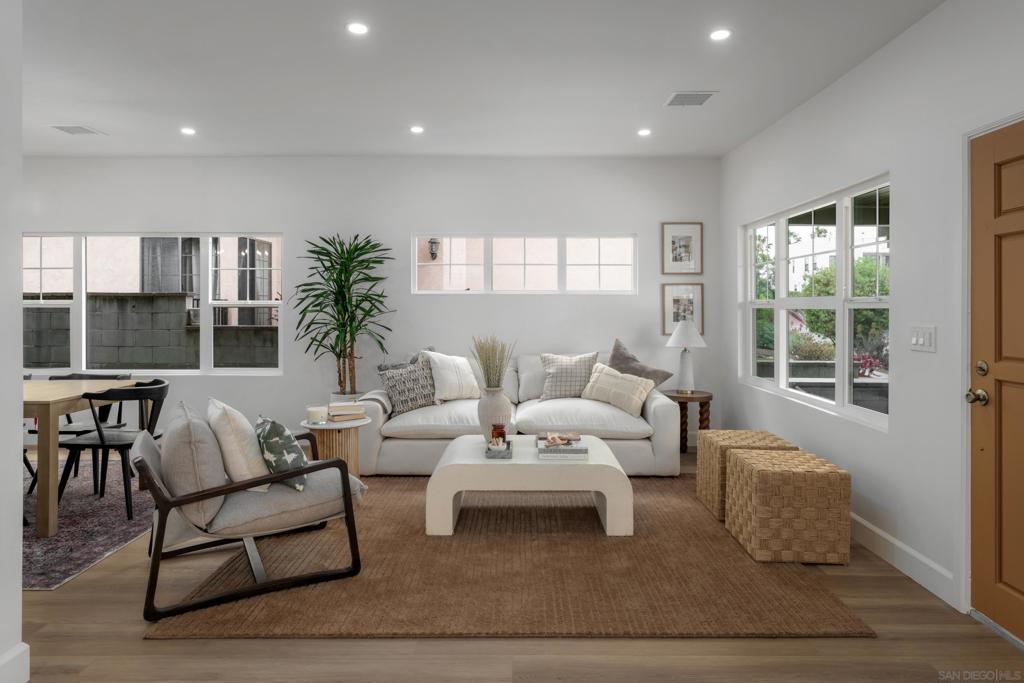 MLS #250033899SD img 1