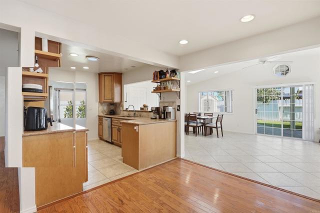 Detail Gallery Image 15 of 37 For 1693 Poesia Ct., San Diego,  CA 92154 - 4 Beds | 3 Baths