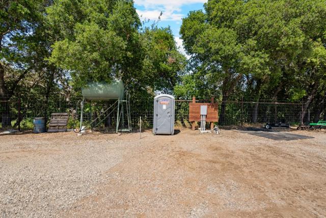 804 Comstock Road, Hollister CA: https://media.crmls.org/mediaz/6306c190-5b81-4c6b-a00e-b6086993b425.jpg