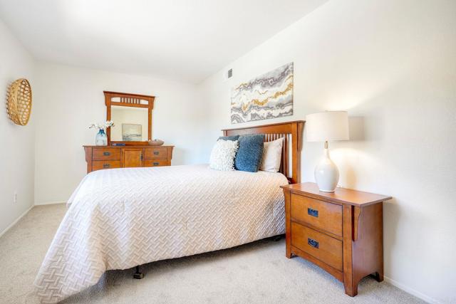 Detail Gallery Image 25 of 39 For 3369 Tournament Dr, Oceanside,  CA 92056 - 5 Beds | 3 Baths