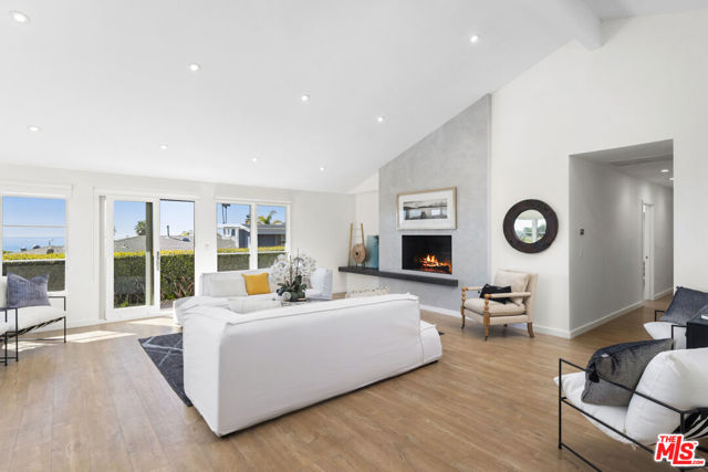 20413 Roca Chica Drive photo 8