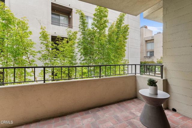 Detail Gallery Image 41 of 50 For 1300 Midvale Ave #407,  Los Angeles,  CA 90024 - 2 Beds | 2 Baths