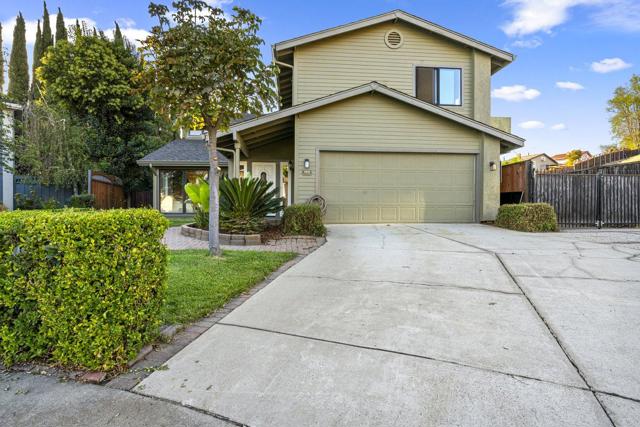 4945 Berkeland Court, San Jose CA: https://media.crmls.org/mediaz/6307cea2-bb41-4673-a4cc-9e9d0012da10.jpg