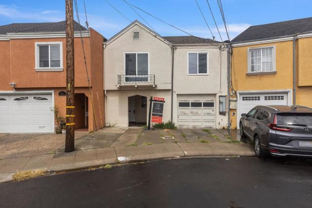 233 Village Way, South San Francisco CA: https://media.crmls.org/mediaz/63082499-edc0-47bc-ae69-a089c84fb1e6.jpg