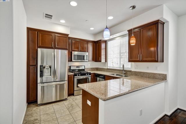 2890 Kew Ave, Livermore CA: https://media.crmls.org/mediaz/63084f32-eb82-4e6f-ae1b-0d18ff494d08.jpg