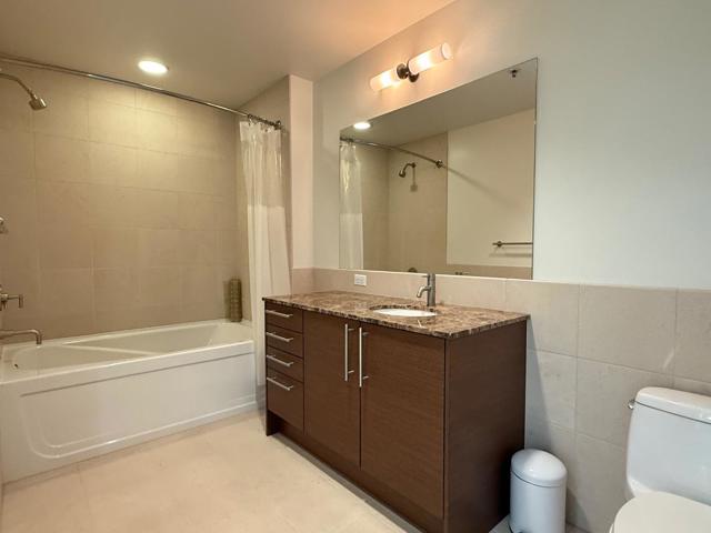 338 Spear Street, San Francisco CA: https://media.crmls.org/mediaz/6308579c-44f1-40b7-989a-2e18d812b621.jpg