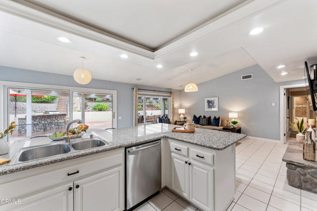 7017 Sonora Court, Ventura CA: https://media.crmls.org/mediaz/63085cb2-2c64-4fca-878c-4ee217847241.jpg