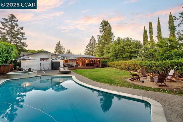 314 Draeger Dr, Moraga CA: https://media.crmls.org/mediaz/63088e52-1a48-4185-a1af-47db43d02cef.jpg