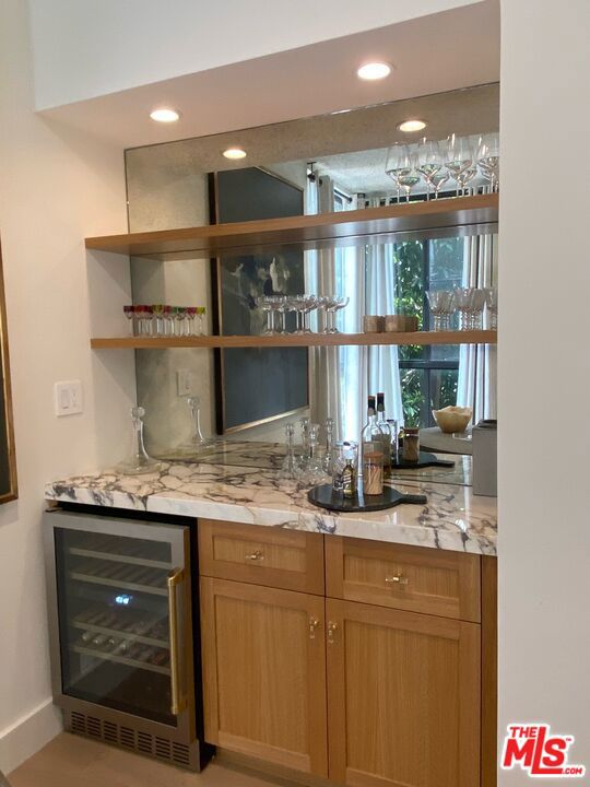 1825 Midvale Avenue, Los Angeles CA: https://media.crmls.org/mediaz/6308fa28-3da8-4c33-ad59-9abecff58a6a.jpg