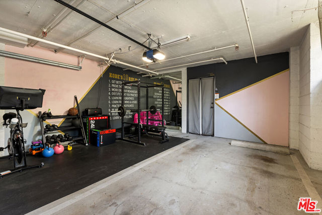 11428 National Boulevard, Los Angeles CA: https://media.crmls.org/mediaz/63094f48-2b81-4514-8f80-141dec3b5adf.jpg