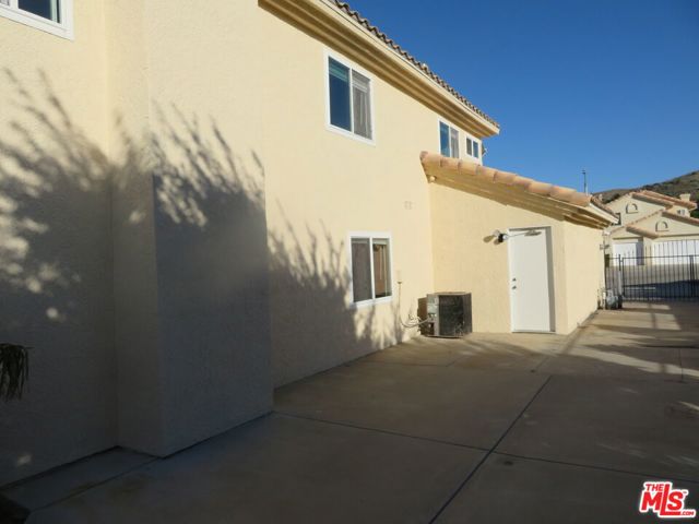 4833 Astuto Drive, Palmdale CA: https://media.crmls.org/mediaz/630a6b3a-174e-4f2d-a17c-82e489969ae2.jpg