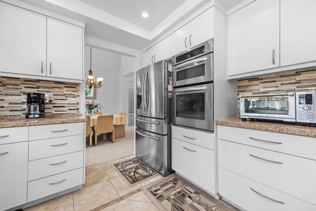 Detail Gallery Image 11 of 29 For 1990 Avenida La Posta, Encinitas,  CA 92024 - 4 Beds | 3 Baths