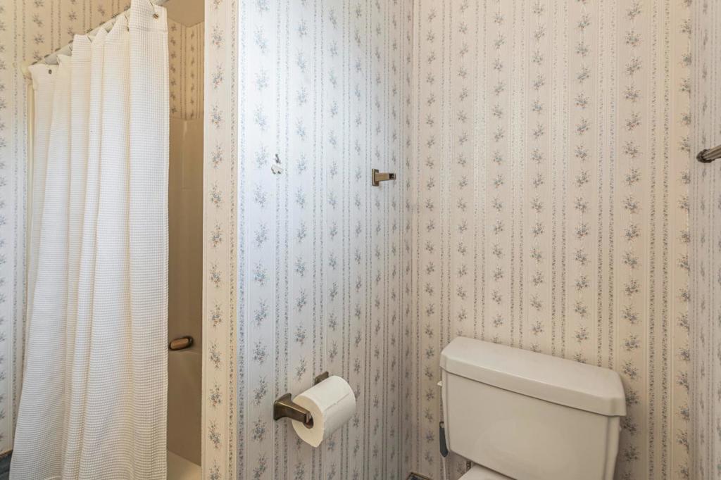 https://media.crmls.org/mediaz/630bc4cf-cfa8-4fdd-9764-9ddc5cff7de6.jpg?preset=X-Large