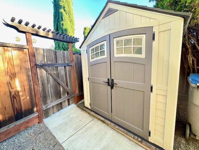 1047 Bret Knoll Court, San Jose CA: https://media.crmls.org/mediaz/630bc744-8a65-4bea-9794-cd9e3fa3fed9.jpg
