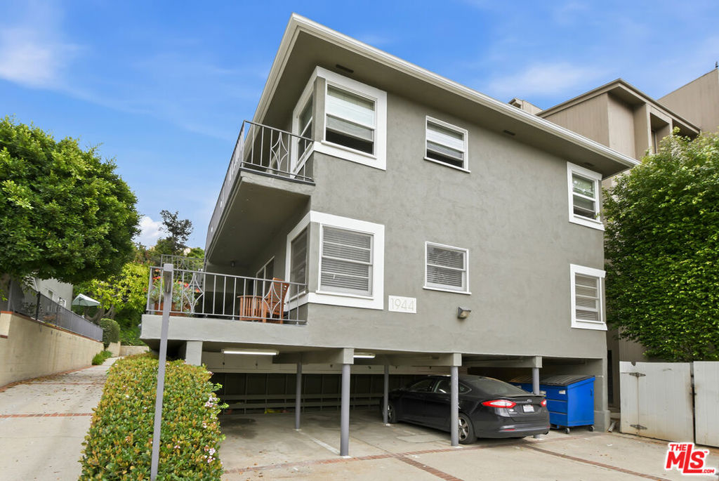 1944 S Beverly Glen Boulevard #6