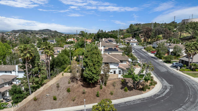 13101 Thomasville Court, Moorpark CA: https://media.crmls.org/mediaz/630c80ec-4793-42d8-932c-8069c4f42574.jpg