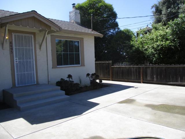 8495 Murray Avenue, Gilroy CA: https://media.crmls.org/mediaz/630e0db5-2352-4e0b-abf3-900f562093d1.jpg