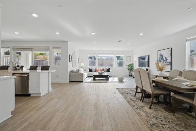 7081 Kirigin Way, Gilroy CA: https://media.crmls.org/mediaz/630e96e9-39be-43c0-b69e-87ffd9cf62e7.jpg