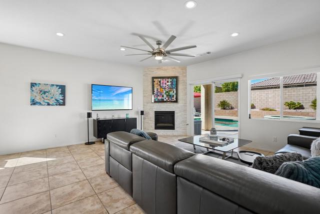 73824 Da Vinci Court, Palm Desert, CA 92211