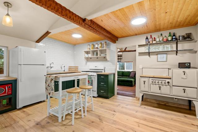 Detail Gallery Image 13 of 39 For 33556 Fern Trl, Palomar Mountain,  CA 92060 - 2 Beds | 2 Baths