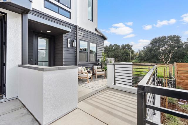985 Harcot Court, San Jose CA: https://media.crmls.org/mediaz/630fe03d-ae68-4fba-a8f5-bfbd4f133870.jpg