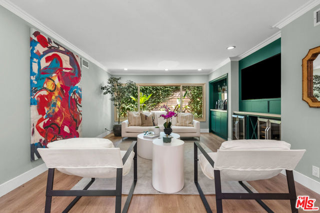 2103 N Hobart Boulevard, Los Angeles CA: https://media.crmls.org/mediaz/6310d3d8-5a6e-4a72-bc7d-1553056b60e9.jpg
