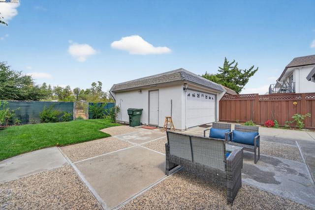1810 Peary Way, Livermore CA: https://media.crmls.org/mediaz/631139df-bd31-4f65-9dfc-39d615e7f39c.jpg