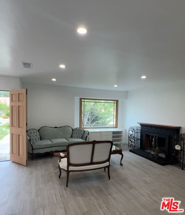 30872 Janlor Drive, Westlake Village CA: https://media.crmls.org/mediaz/631261b7-dbbf-46d0-9998-ee6e1c584914.jpg