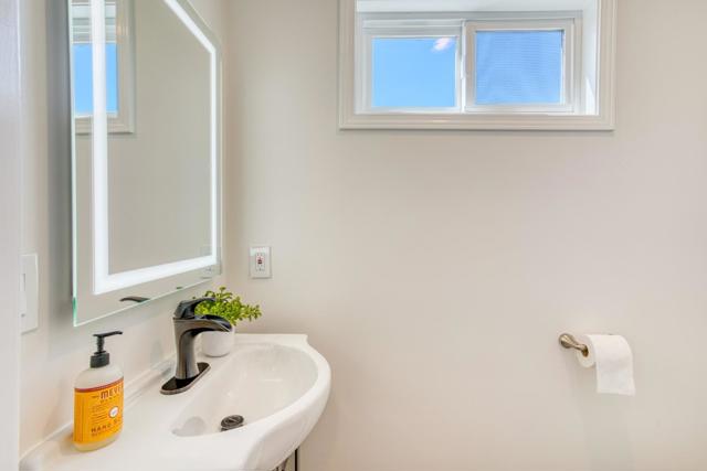3601 Figueroa Drive, San Leandro CA: https://media.crmls.org/mediaz/63127eff-08ae-4250-be77-0d2132227d10.jpg