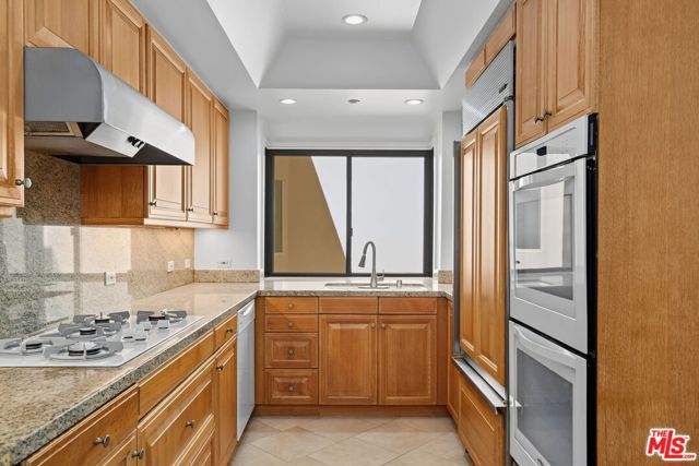 701 Ocean Avenue, PHD photo 36